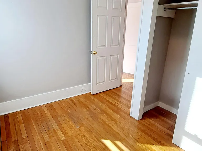 5950 Phillips Ave — Photo 16