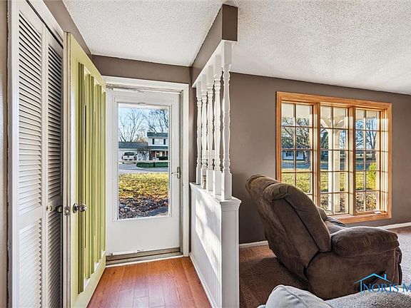 5th image of 208 Ohio Dr