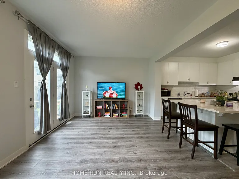 216 Billrian Cres — Photo 17