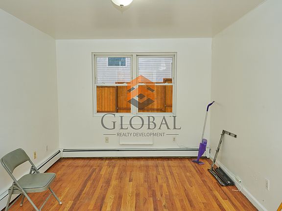 5th image of 1215 Tinton Ave #2