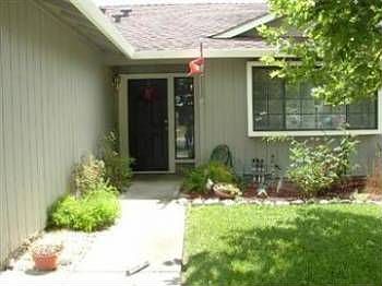 1st image of 909 Saddle Pl