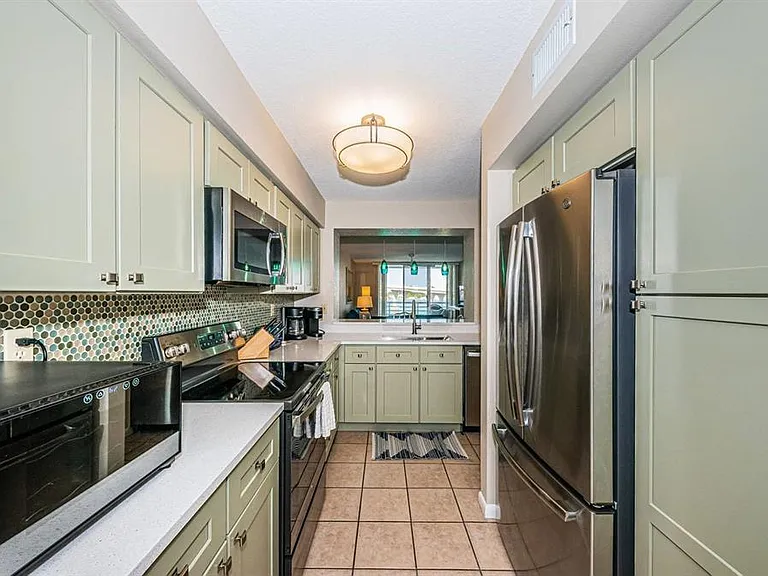 5901 Bahia Del Mar Cir #518 — Photo 6