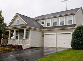 2940 Adamson Dr, Geneva, IL 60134