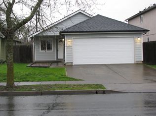 586 Oakdale Ave, Springfield, OR 97477