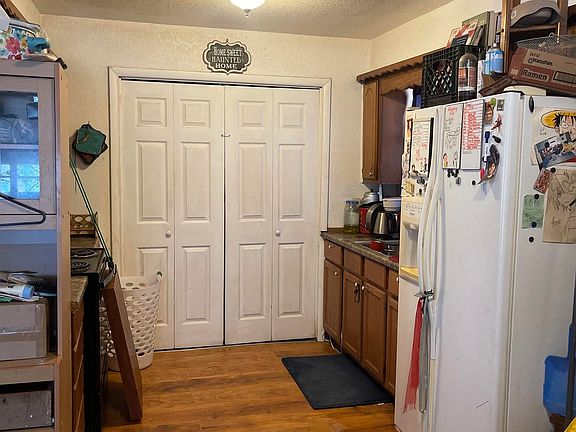 2nd image of 506 Pompa St