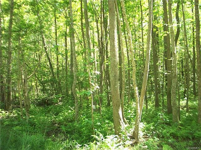 2nd image of 21271 Walkers Mill Rd