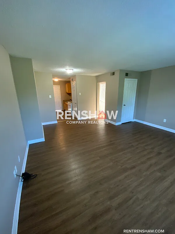 4 bed, 1.0 bath, 1100 sqft, $800 — Photo 3