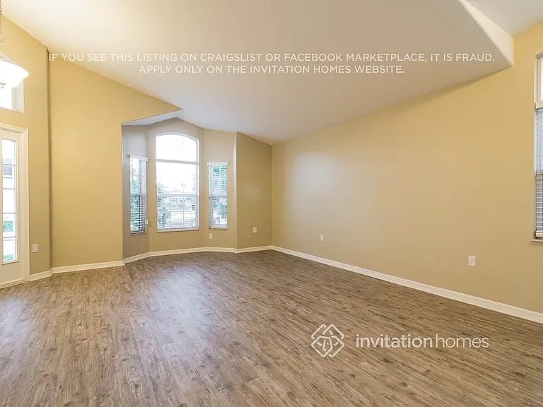14100 Yellow Wood Cir — Photo 13