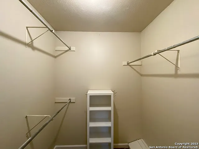 11039 Whisper Valley St — Photo 16
