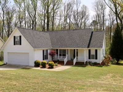 303 Oak Ridge Dr, Greenwood, SC, 29649