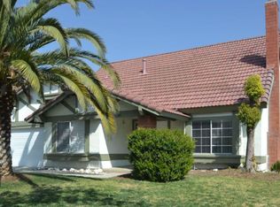 1101 N Oakwood Ave, Rialto, CA 92376