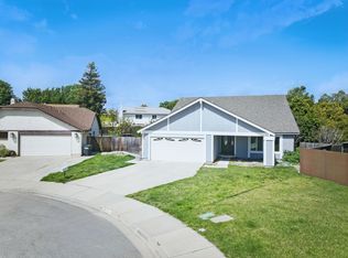 860 Big Horn Ct, Camarillo, CA 93010