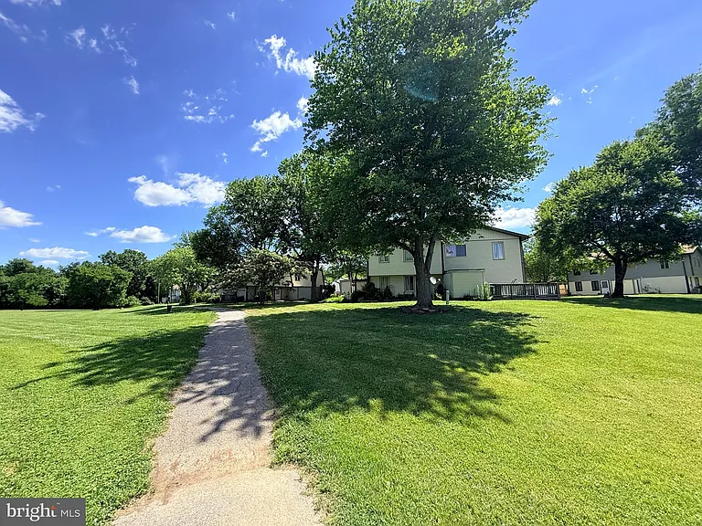47 King Henry Cir #47 — Photo 30