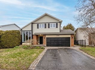 6368 Viseneau Dr, Ottawa, ON K1C2J2