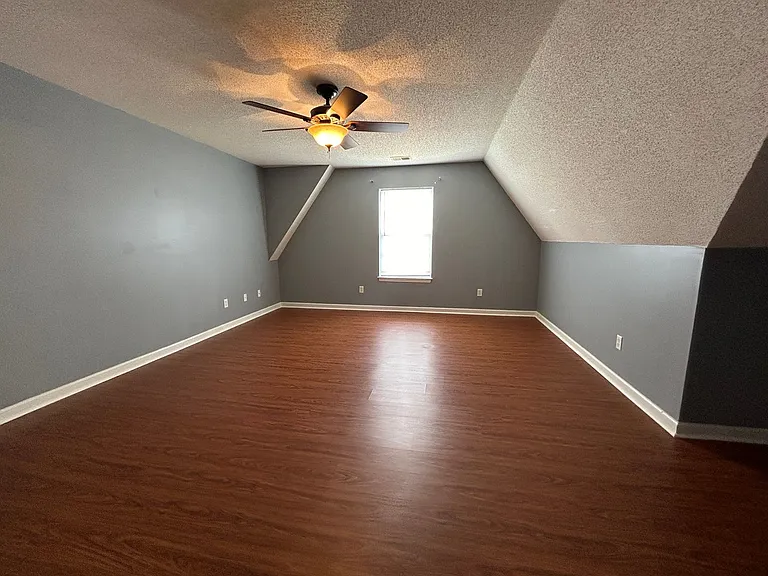 6836 Kamali Ave — Photo 12