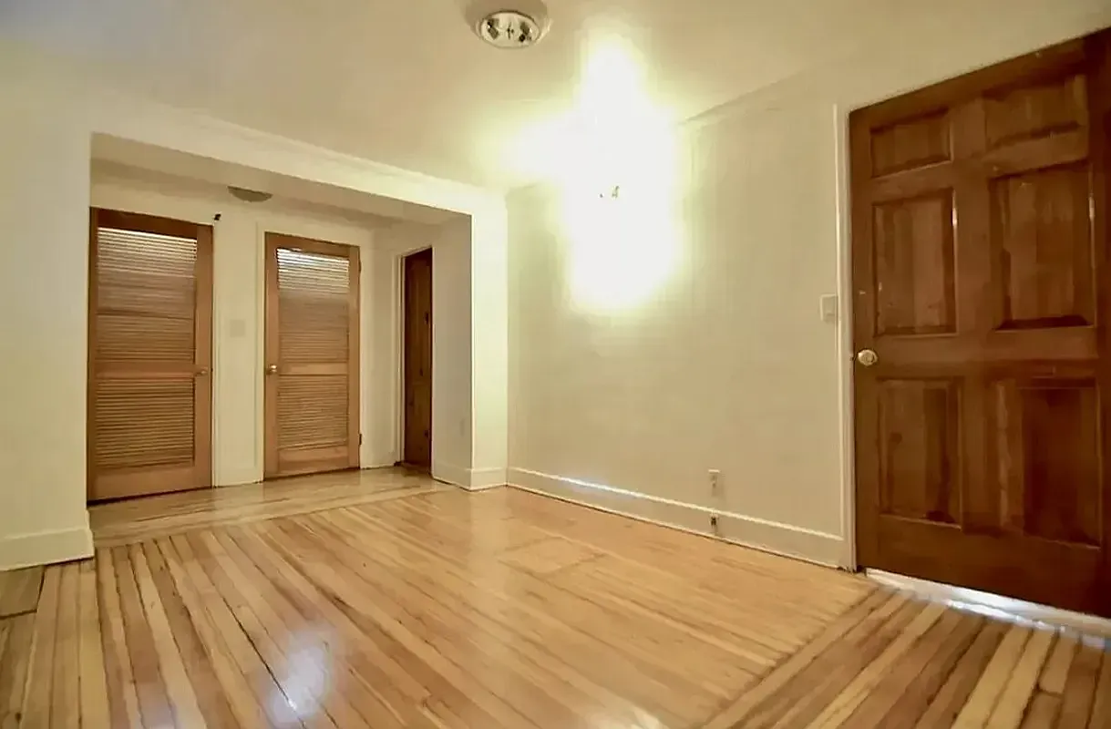 302 Carlton Avenue — Photo 2