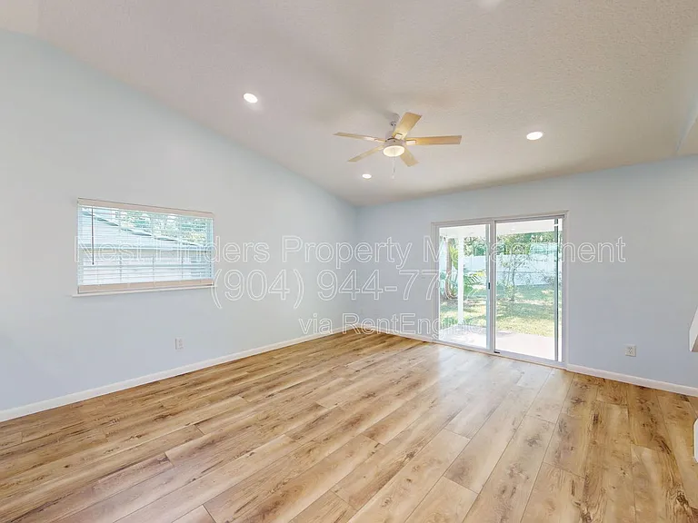 450 Aquatic Dr — Photo 2