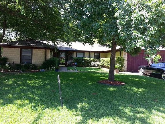 2nd image of 1304 Ross Dr