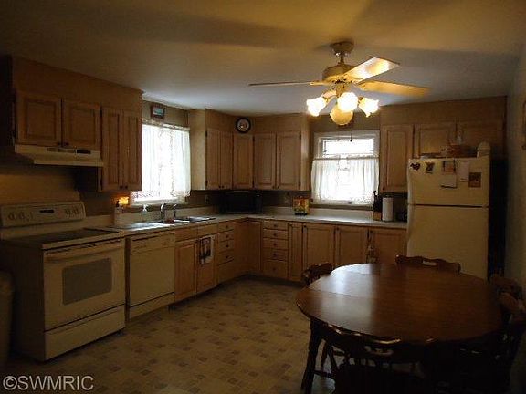 3rd image of 1730 Vine Ave