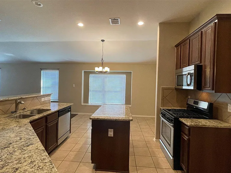 8131 Tierra Del Sol Rd — Photo 6