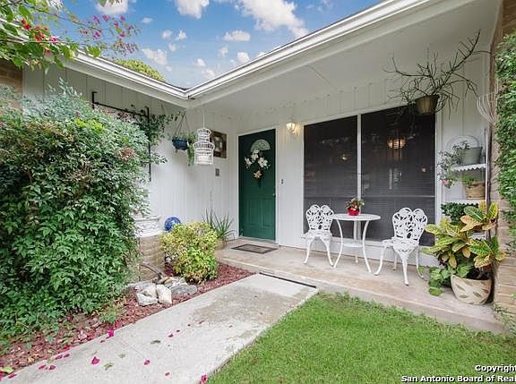 3rd image of 5407 El Tejano St