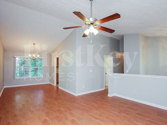 4th image of 1827 Azalea Dr