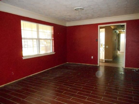 2nd image of 3618 W Shandon Ave