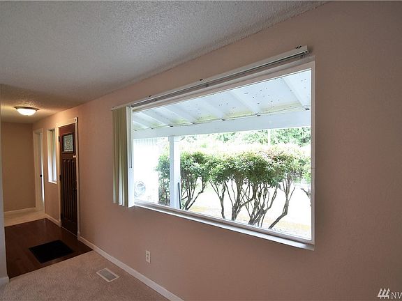 4th image of 1135 Marlin Dr SE