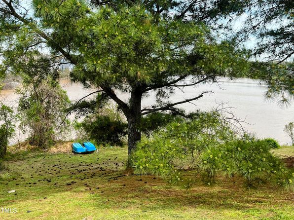 501 Bellmeade Bay Dr, Durham, NC 27703