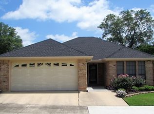 5 Wimberly Pl, Center, TX 75935