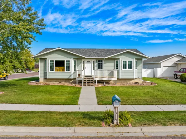 401 35th Ave NE, Great Falls, MT 59404
