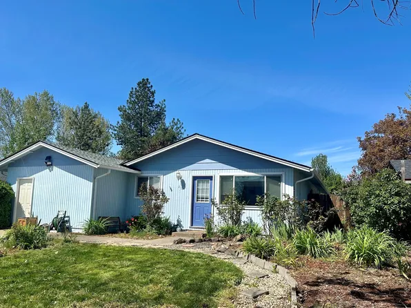 25 N Buchanan Ave, Eagle Point, OR 97524