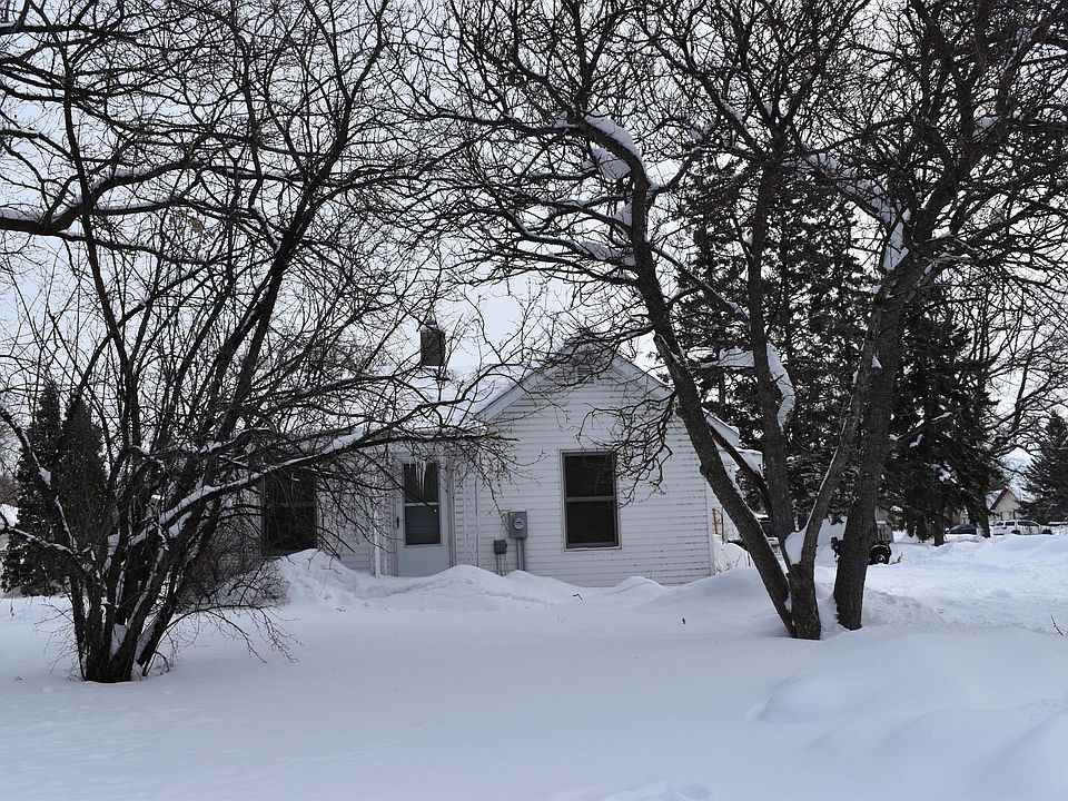 708 N 1st St, Warren, MN 56762 Zillow