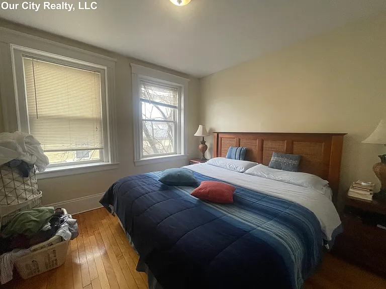 Craigie Cir — Photo 5