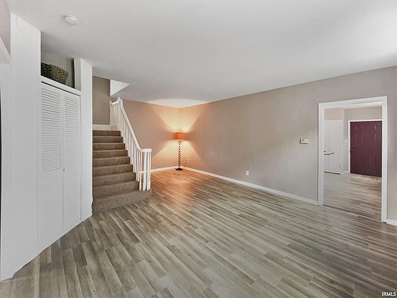 4th image of 2117 W Indiana St