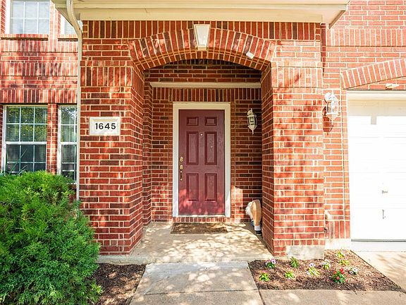 2nd image of 1645 Lionheart Dr