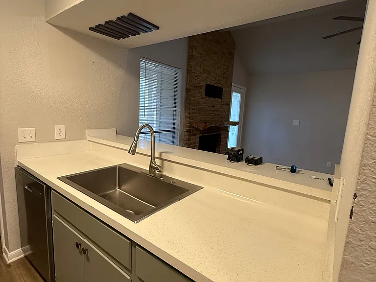 2516 Howellwood Way #B — Photo 9