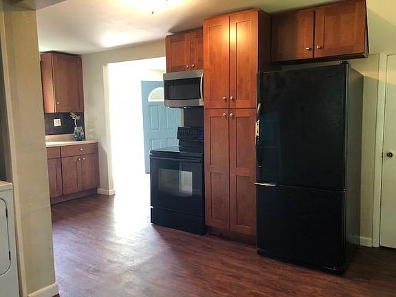 4th image of 31 Grove St