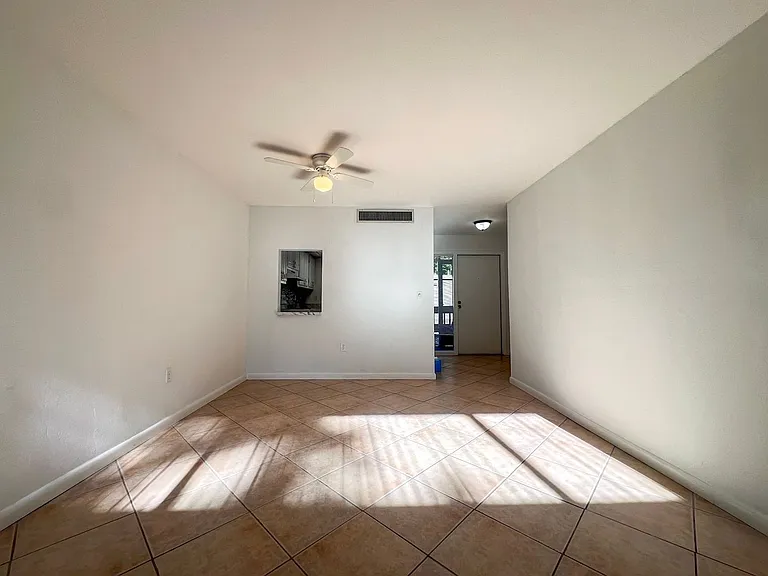 605 SW 75th St #210 — Photo 16