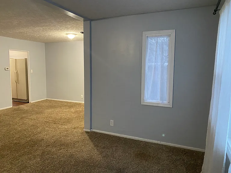 3411 Whitcomb Ave — Photo 4