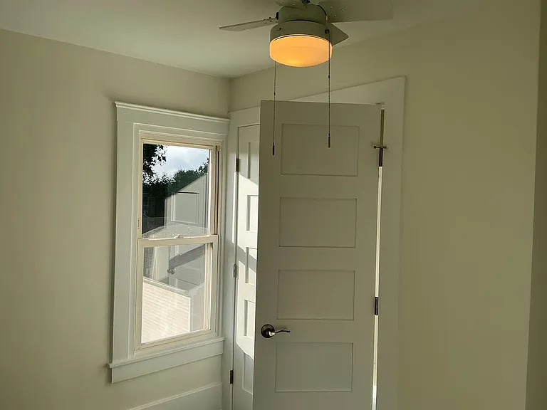 35 West St — Photo 11