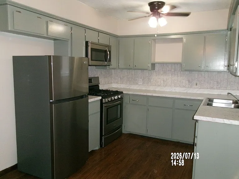 409 1/2 NW Pecan Ave — Photo 6
