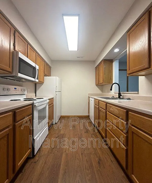 1660 Swanson Dr #6