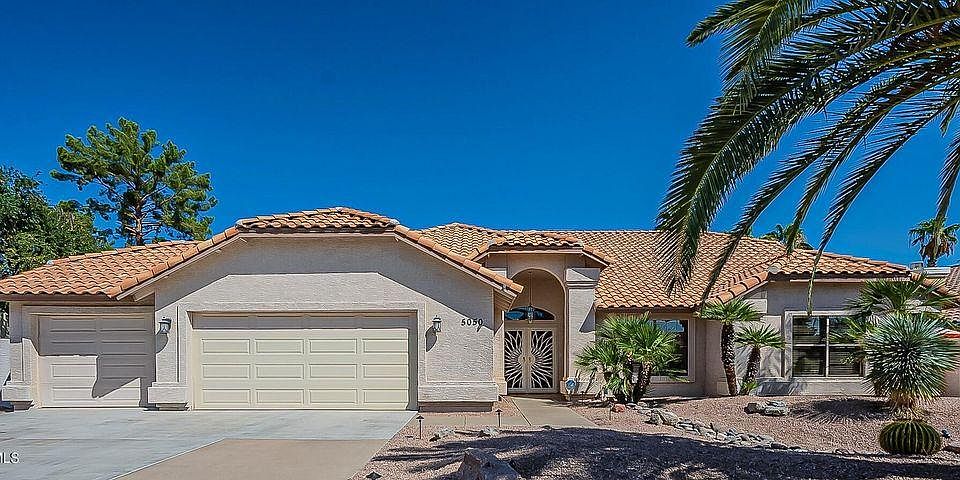 1st image of 5050 E Paradise Ln