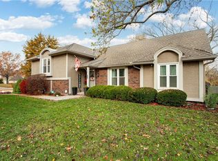1400 NW Deer Run Trl, Blue Springs, MO 64015