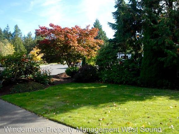 5th image of 19425 23rd Ave NE