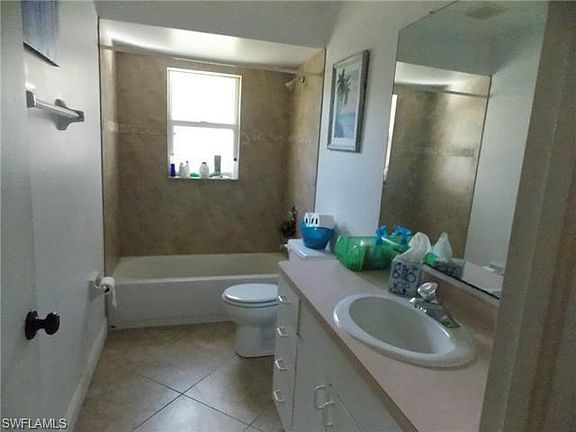 2nd image of 2300 SW 32nd St