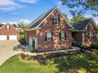 7925 Dull Rd, Clemmons, NC 27012