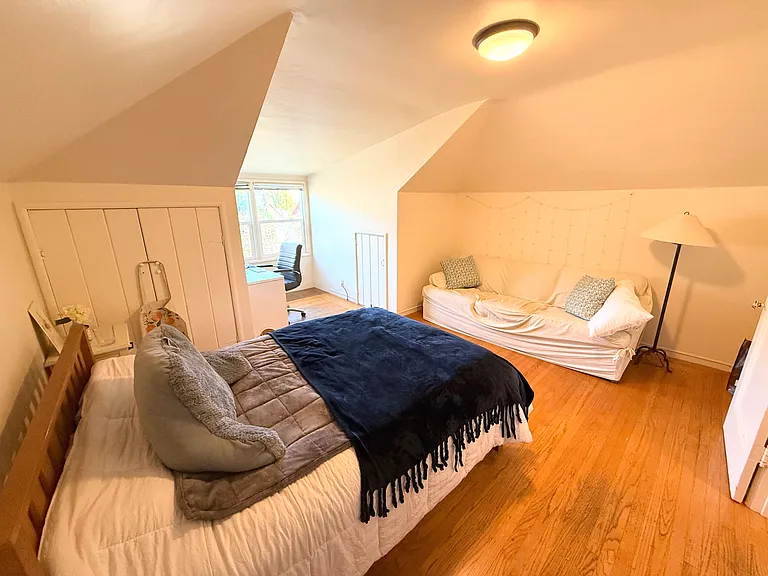 2732 Hillegass Ave #5 — Photo 3
