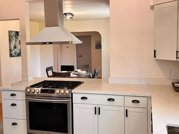 3rd image of 5055 Bancroft Dr